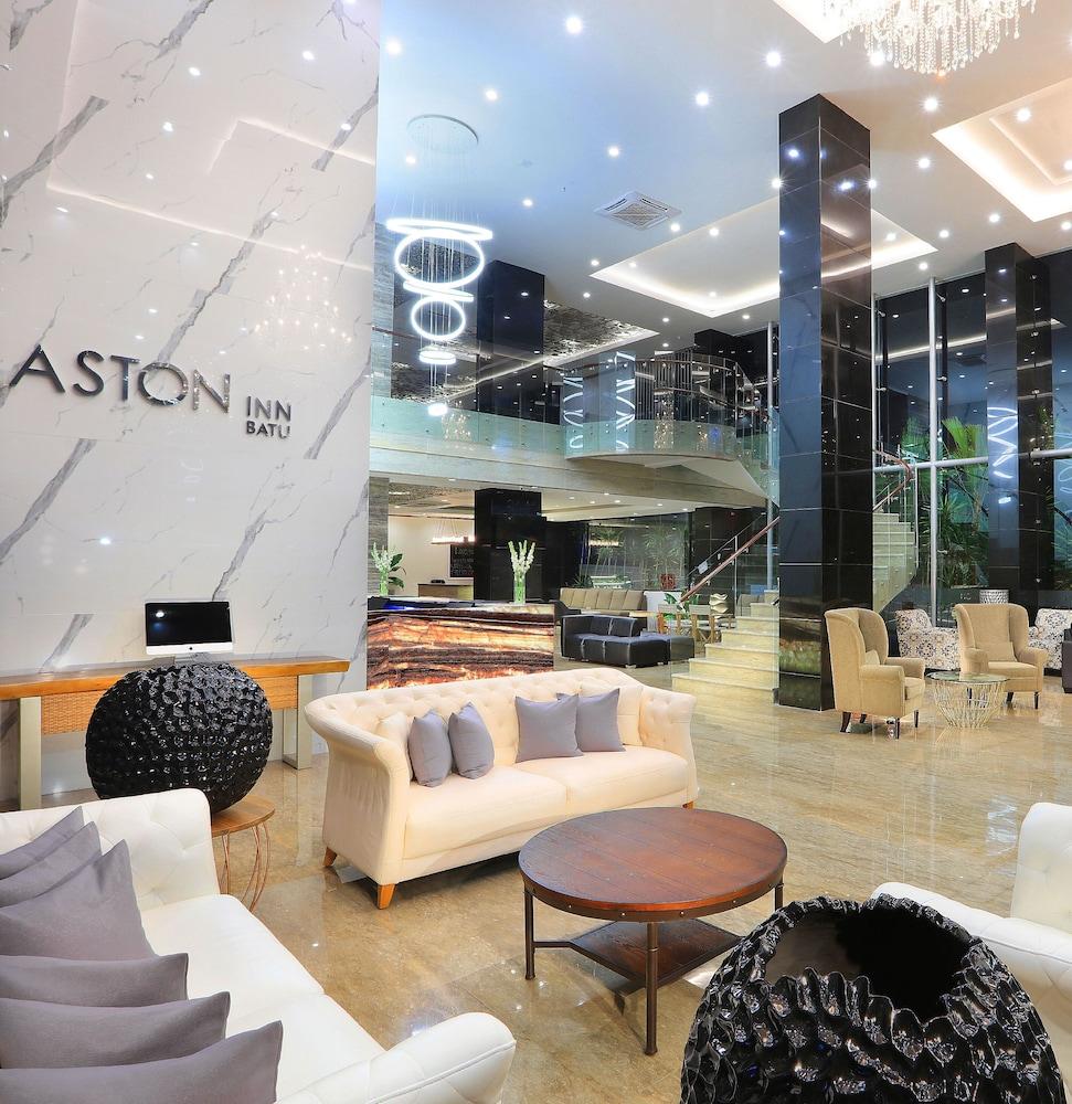 Aston Inn Batu Batu  Exterior photo